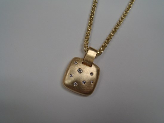 Brushed Yellow Gold Pendant with Diamonds Image